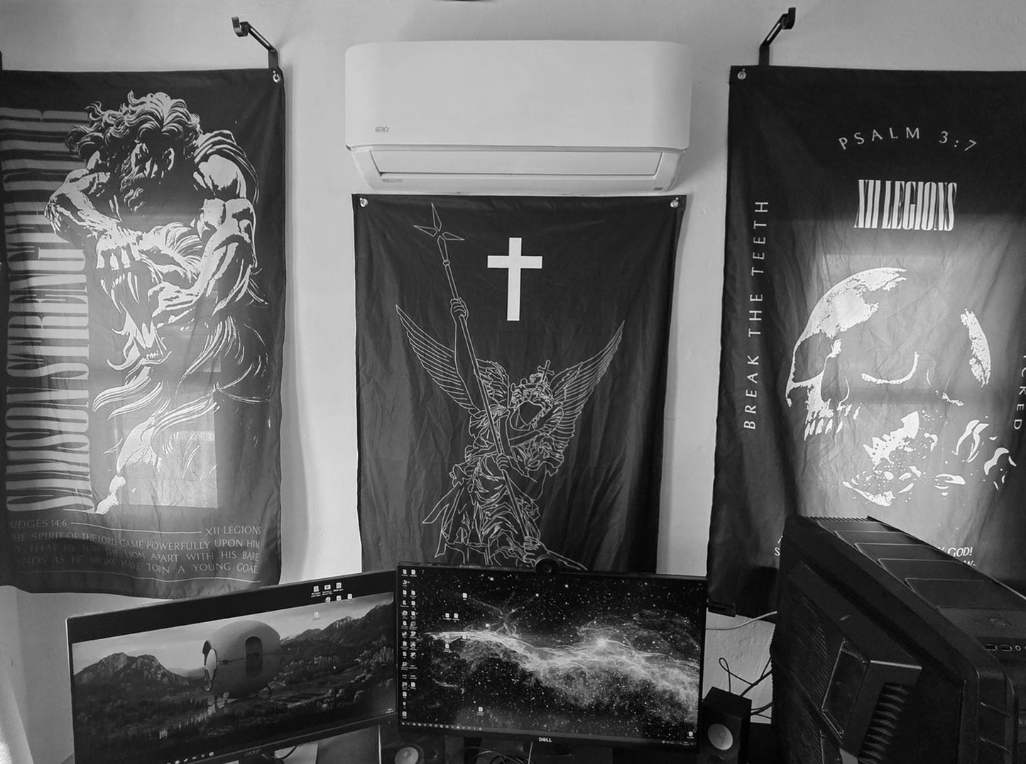 THE WAR STANDARD SET